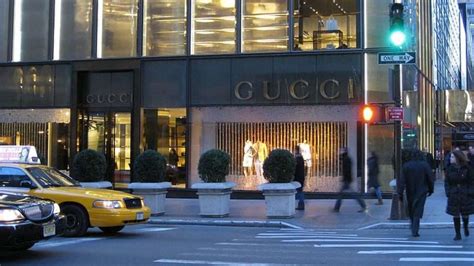 internalizzazione beni di lusso gucci|kering gucci recensioni.